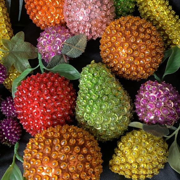 Set of 15 vintage sequin beaded pushpin fruits - Picture 11 of 11